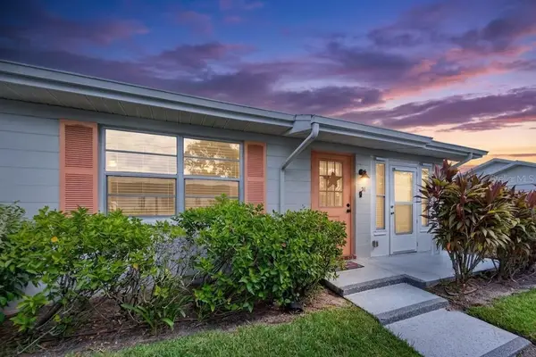 401 De Grasse Place #21, SUN CITY CENTER, FL 33573