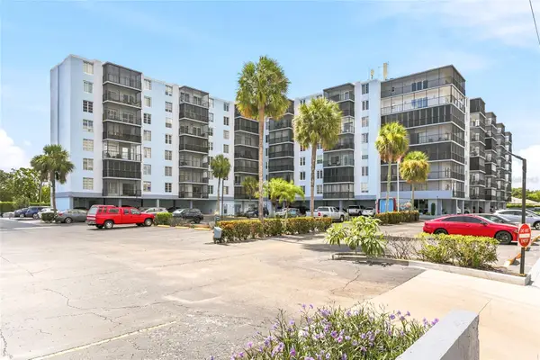 2901 26th Street W #818, BRADENTON, FL 34205