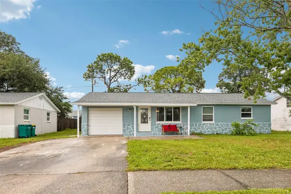 8401 Portulaca Avenue, SEMINOLE, FL 33777