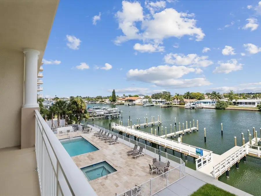 125 Island Way #305, Clearwater, FL 33767 - #3
