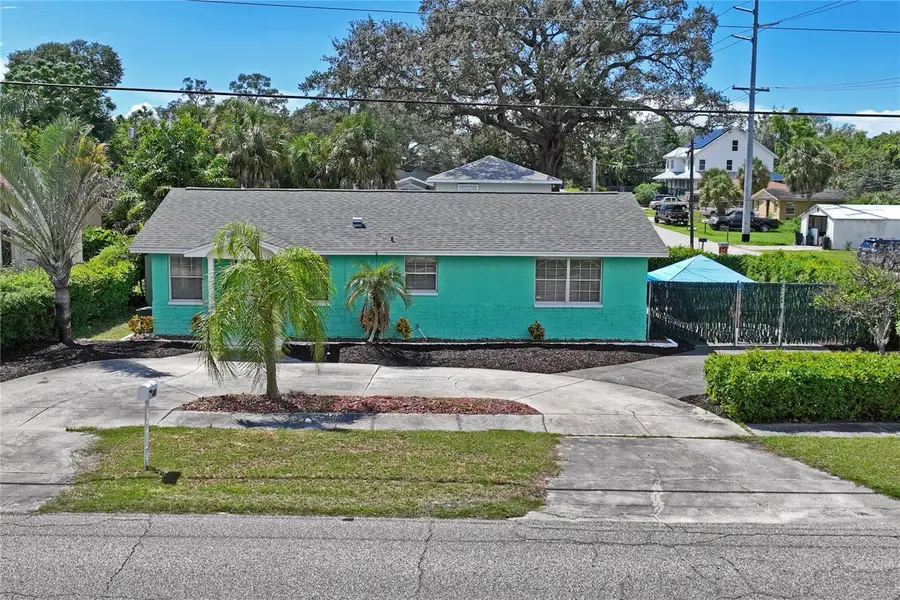 223 N Walton Avenue, Tarpon Springs, FL 34689 - #2