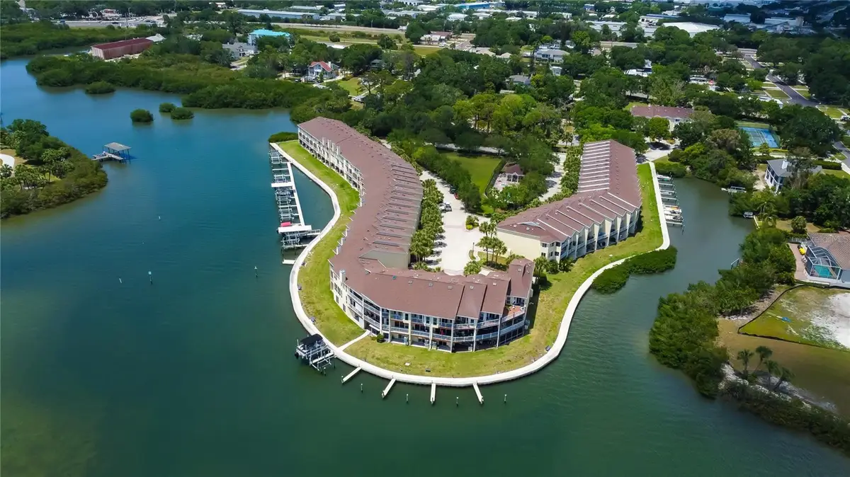 129 Brent Circle, Oldsmar, FL 34677 - #1