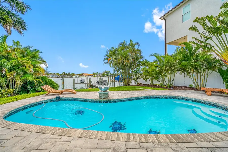 560 79th Street S, Saint Petersburg, FL 33707 - #2