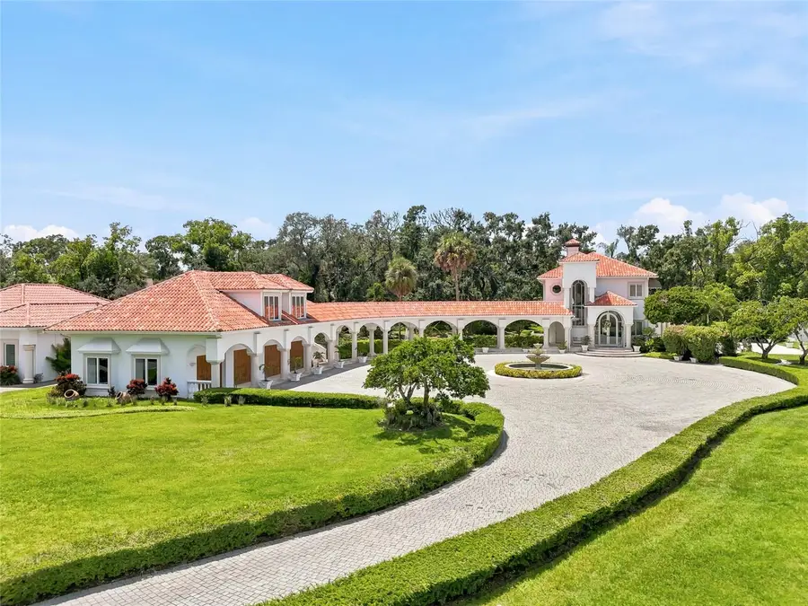 11104 Winthrop Way, Tampa, FL 33612 - #2