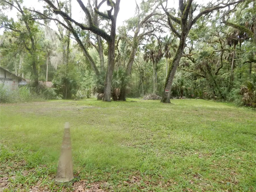 38006 Central Avenue, Zephyrhills, FL 33540 - #2