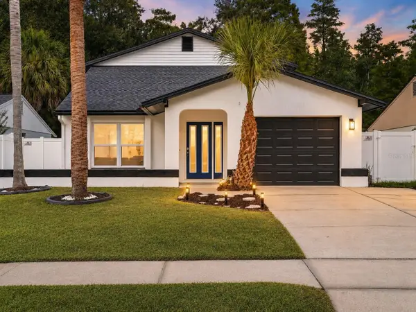 15924 Winding Dr, TAMPA, FL 33624