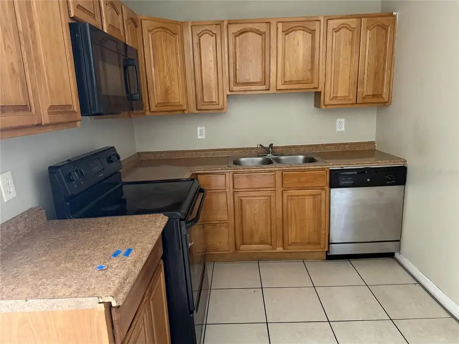 912 Skyview Drive, Brandon, FL 33510 - #3