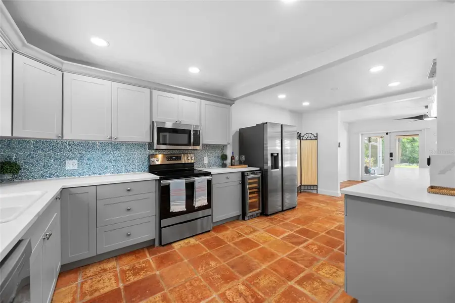 1211 Russell Drive N, Saint Petersburg, FL 33710 - #2