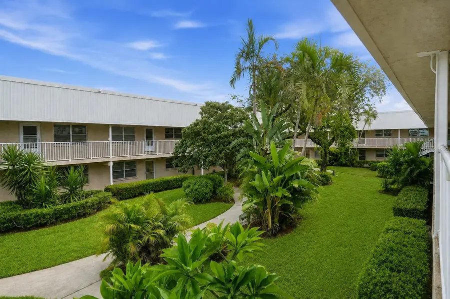 10033 64th Avenue N #16, Saint Petersburg, FL 33708 - #2