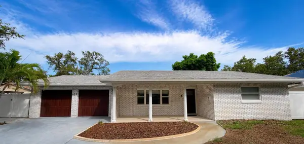 620 La Plaza Avenue S, ST PETERSBURG, FL 33707