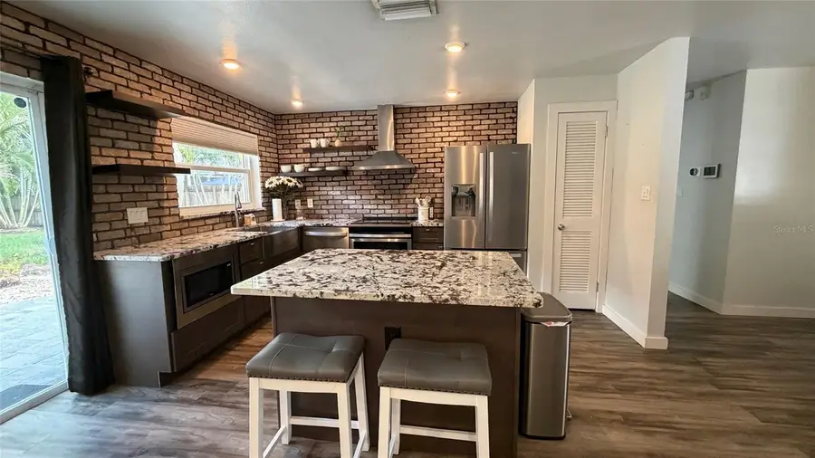 620 La Plaza Avenue S, Saint Petersburg, FL 33707 - #2