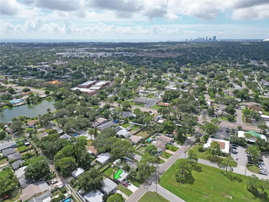 718 Northmoor Avenue N, Saint Petersburg, FL 33702 - #2