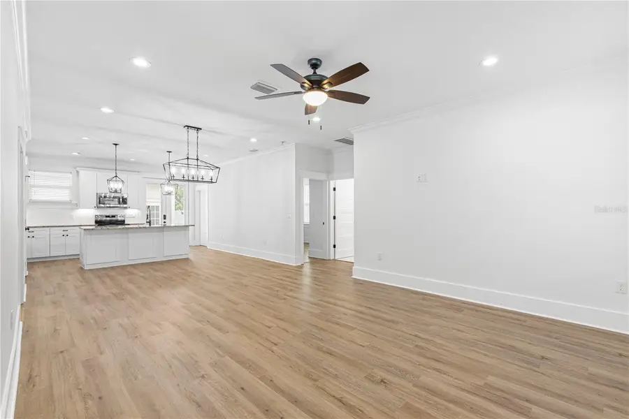 3923 W Gray Street, Tampa, FL 33609 - #2