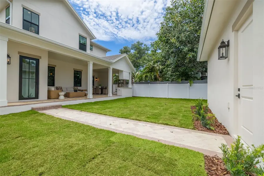 1037 26th Avenue N, Saint Petersburg, FL 33704 - #2