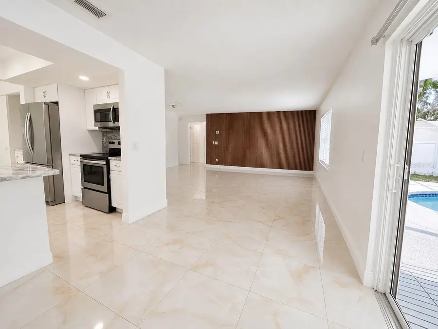 9203 Camino Villa Boulevard, Tampa, FL 33635 - #3