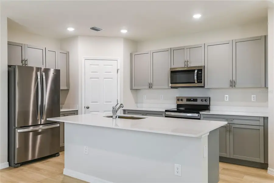 9867 Pelican Coast Drive, Dade City, FL 33525 - #2
