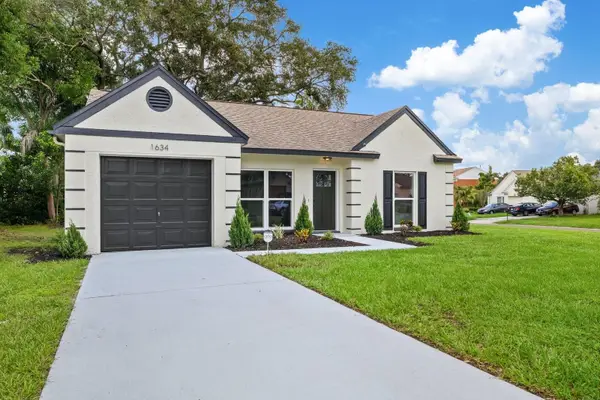 1634 Crossridge Drive, BRANDON, FL 33510
