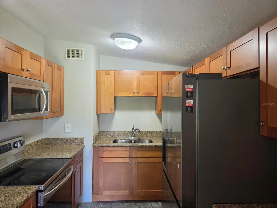 916 E 123rd Avenue, Tampa, FL 33612 - #2