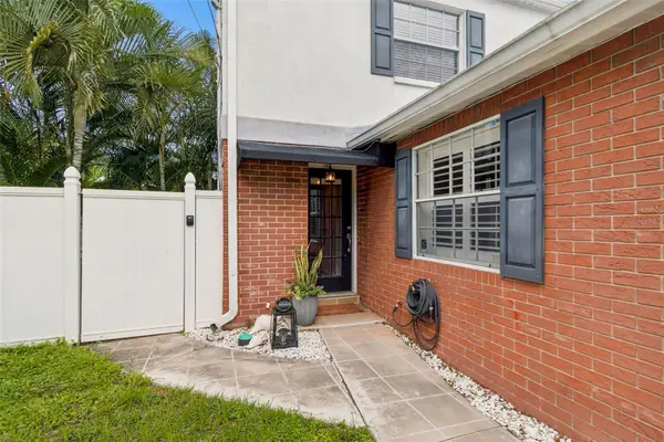 111 S Lauber Way #B, TAMPA, FL 33609