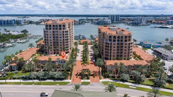 525 Mandalay Avenue #11, CLEARWATER BEACH, FL 33767