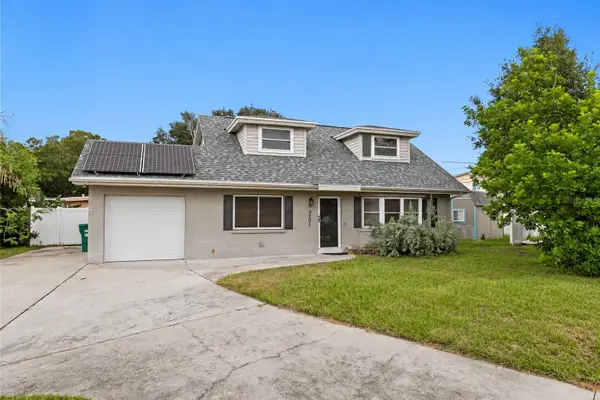 9201 86th Avenue, SEMINOLE, FL 33777