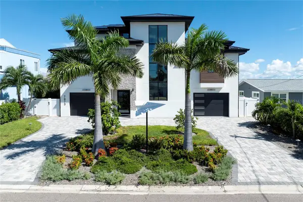 7973 Causeway Boulevard N, ST PETERSBURG, FL 33707