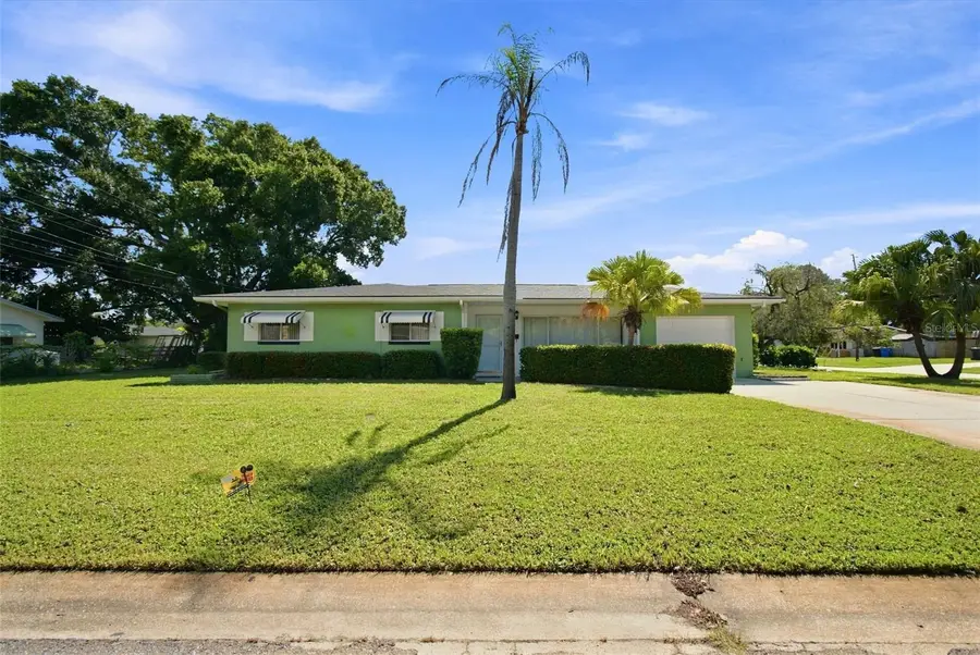2101 Winchester Road N, Saint Petersburg, FL 33710 - #2