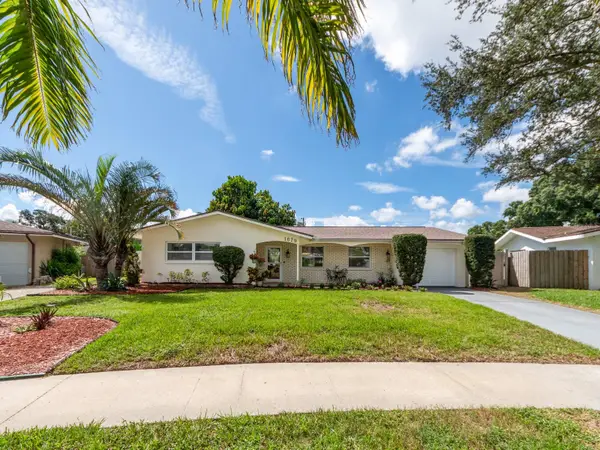 1679 Woodridge Drive, CLEARWATER, FL 33756