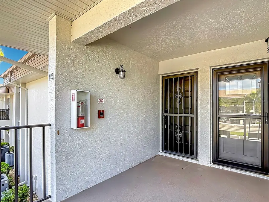 5925 Trailwinds Drive #925, Fort Myers, FL 33907 - #3