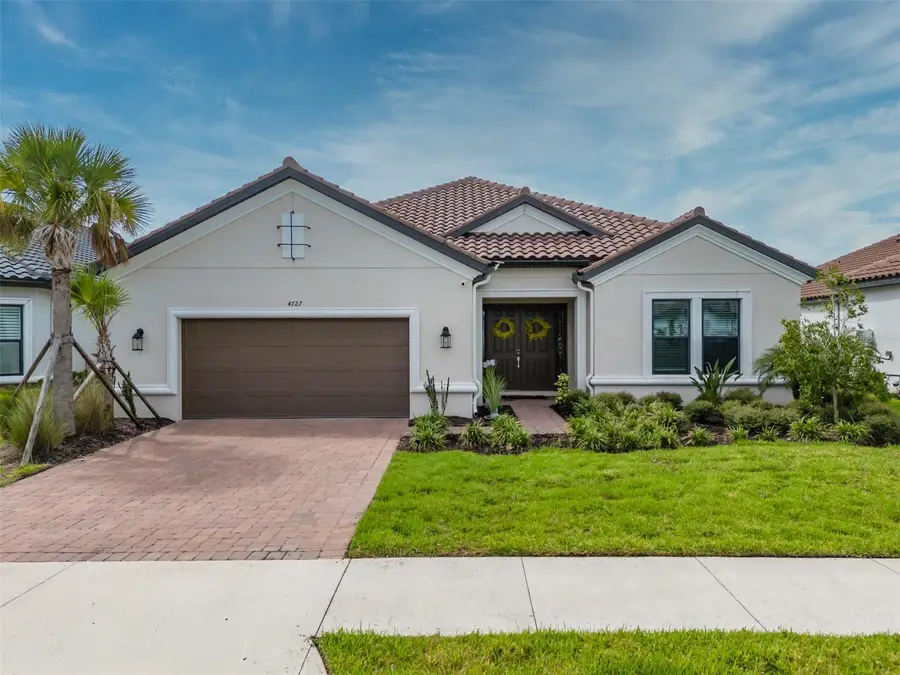4727 Freccia Loop, Wesley Chapel, FL 33543 - #2