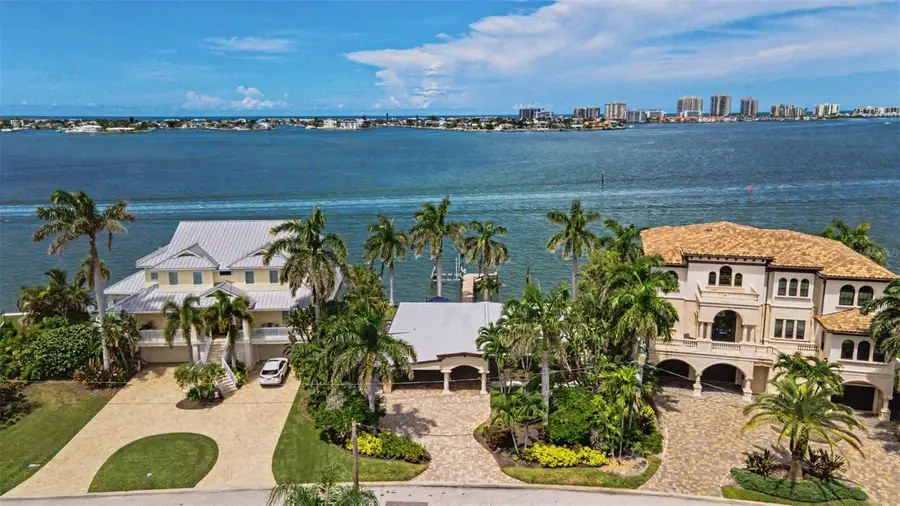 52 N Pine Circle, Belleair, FL 33756 - #2