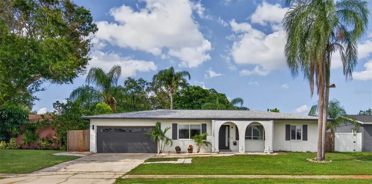 1689 Pennsylvania Avenue Ne, Saint Petersburg, FL 33703 - #1