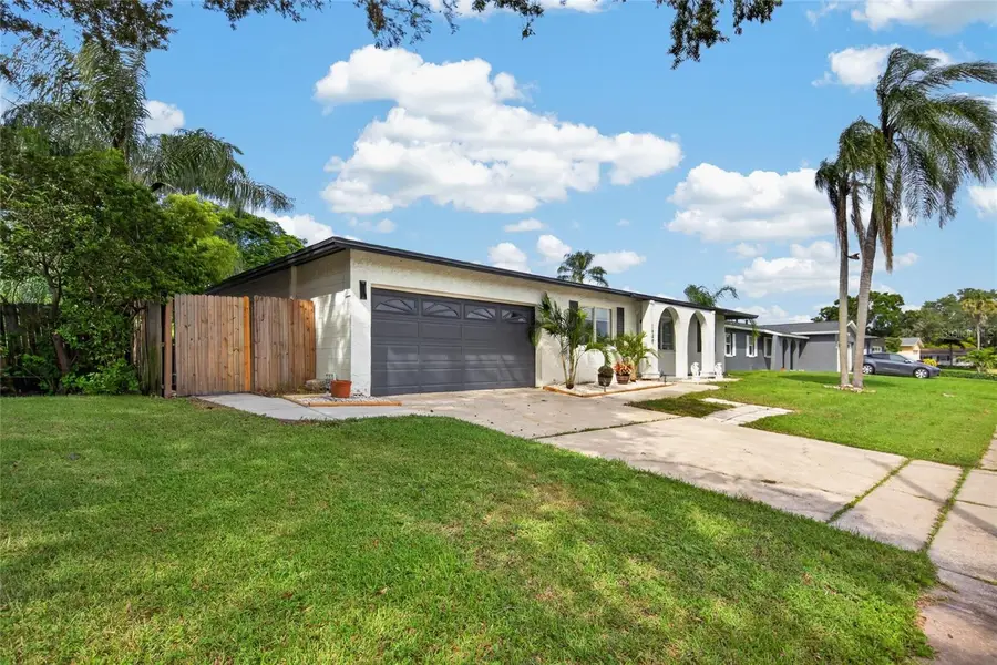 1689 Pennsylvania Avenue Ne, Saint Petersburg, FL 33703 - #2