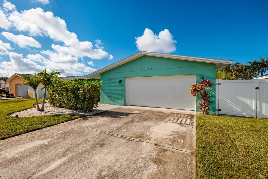 6212 34th Avenue N, Saint Petersburg, FL 33710 - #2