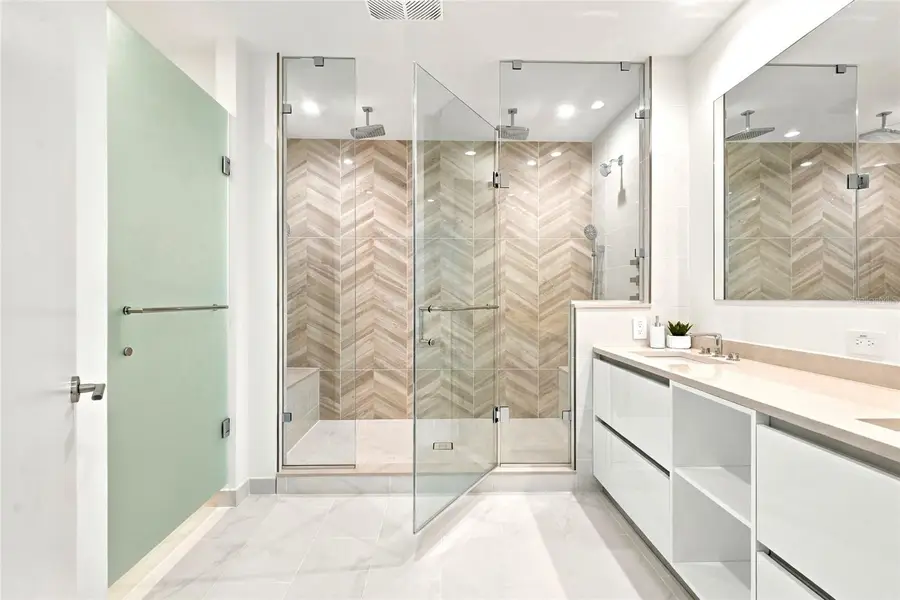 400 Central Avenue #301, Saint Petersburg, FL 33701 - #3