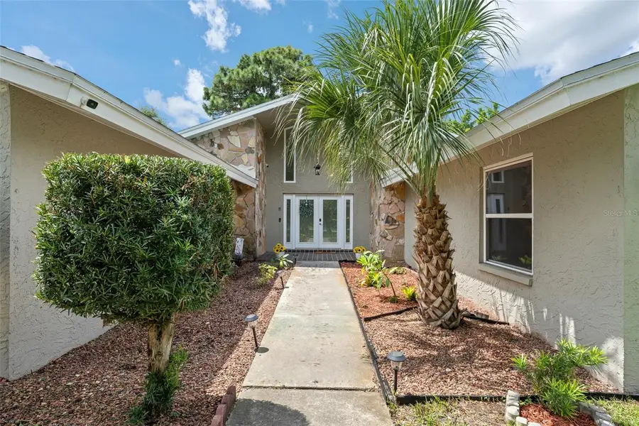 425 Wayfarer Court, Tarpon Springs, FL 34689 - #3