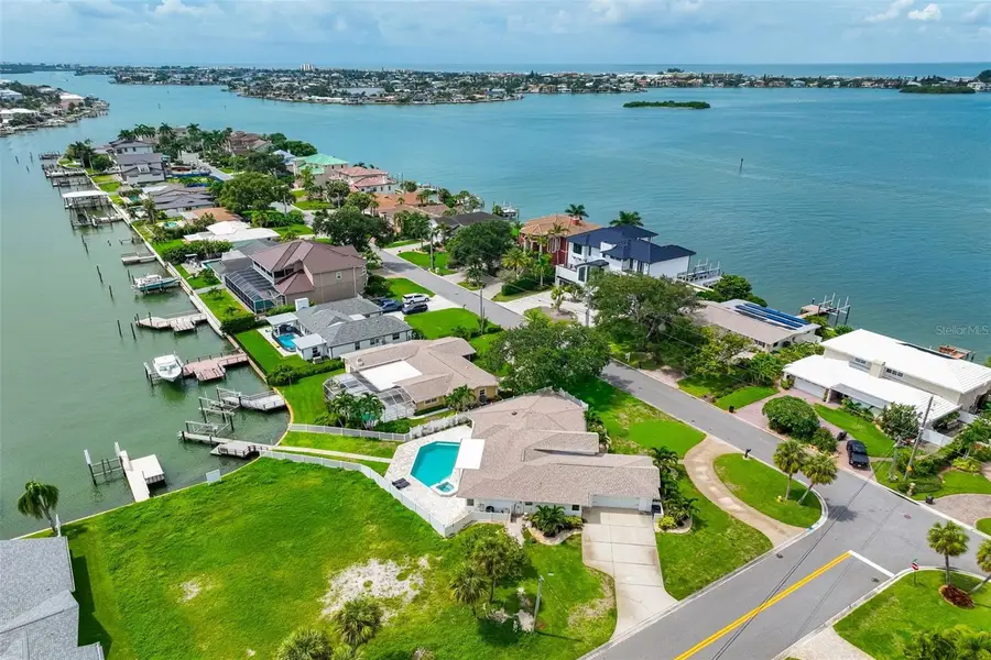 201 Driftwood Lane, Largo, FL 33770 - #2