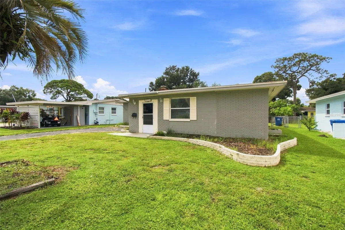 7718 33rd Avenue N, Saint Petersburg, FL 33710 - #1