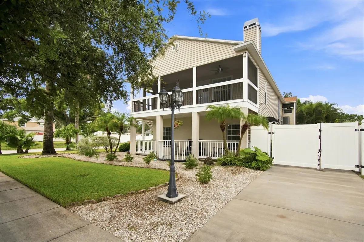 786 59th Avenue Ne, Saint Petersburg, FL 33703 - #1