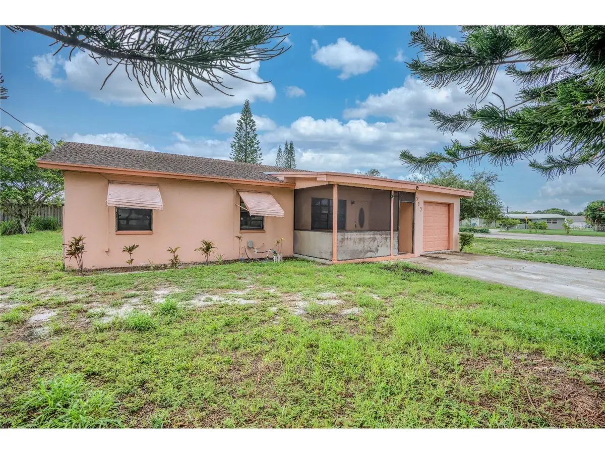 717 NW 1st Street, Boynton Beach, FL 33435 - #1