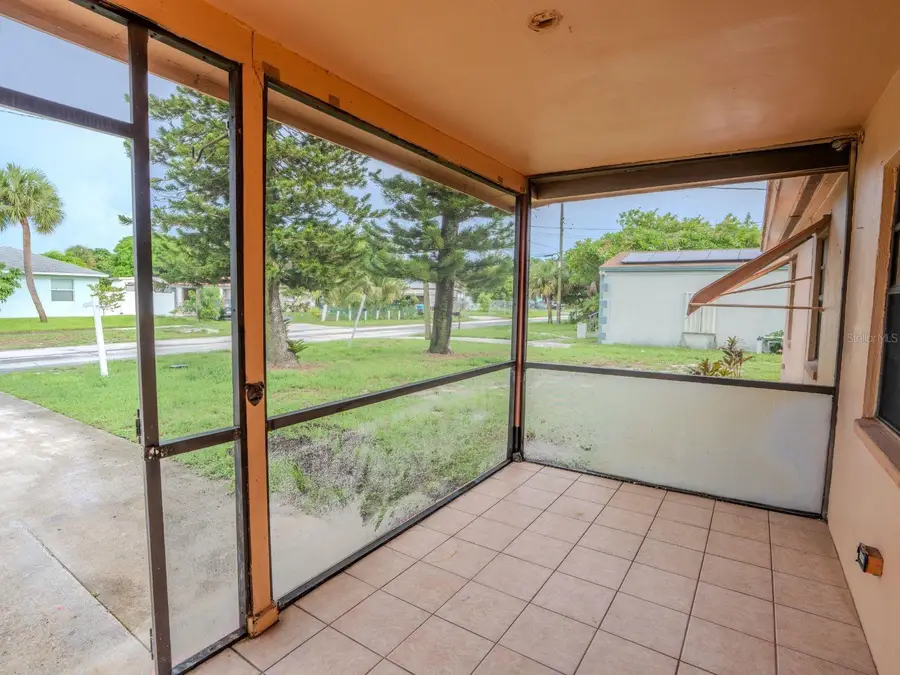 717 NW 1st Street, Boynton Beach, FL 33435 - #3