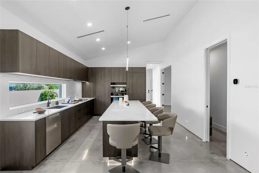 300 43rd Avenue N, Saint Petersburg, FL 33703 - #3