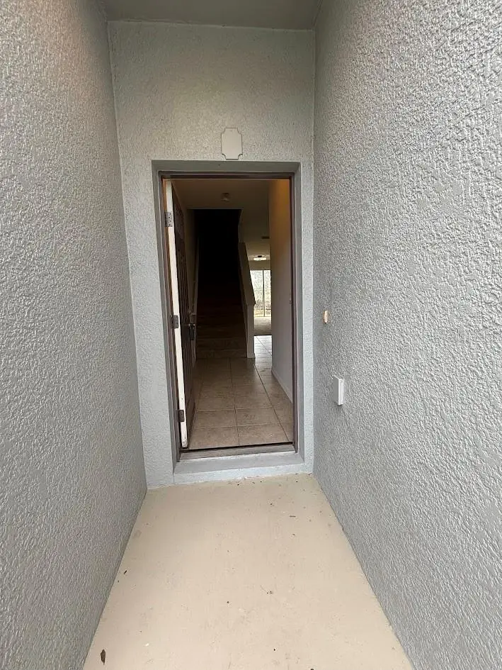 4976 White Sanderling Court, Tampa, FL 33619 - #2