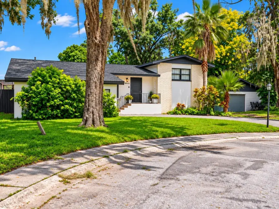 19201 Alice Circle, Lutz, FL 33558 - #3