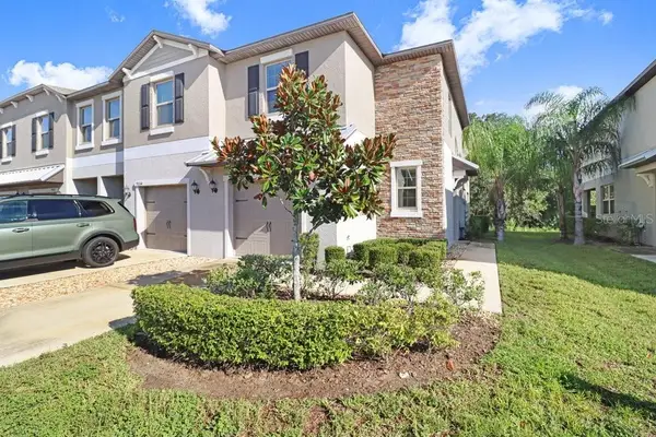 9536 Pembrooke Pines Drive, SUN CITY CENTER, FL 33573