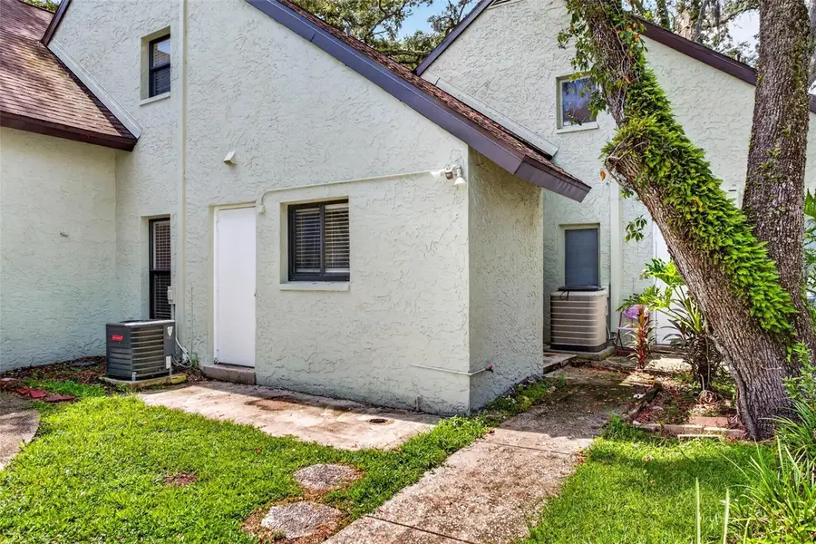 5627 Ashley Oaks Drive #2, Tampa, FL 33617 - #3