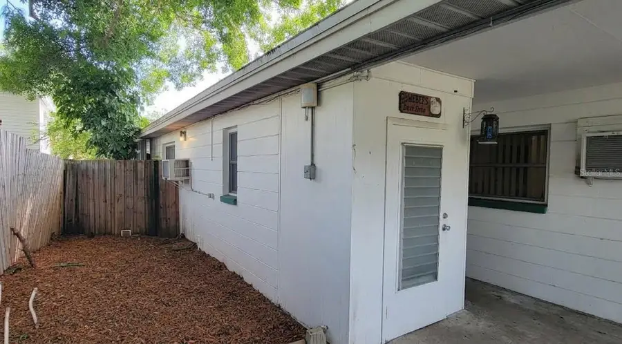 546 35th Avenue N, Saint Petersburg, FL 33704 - #3