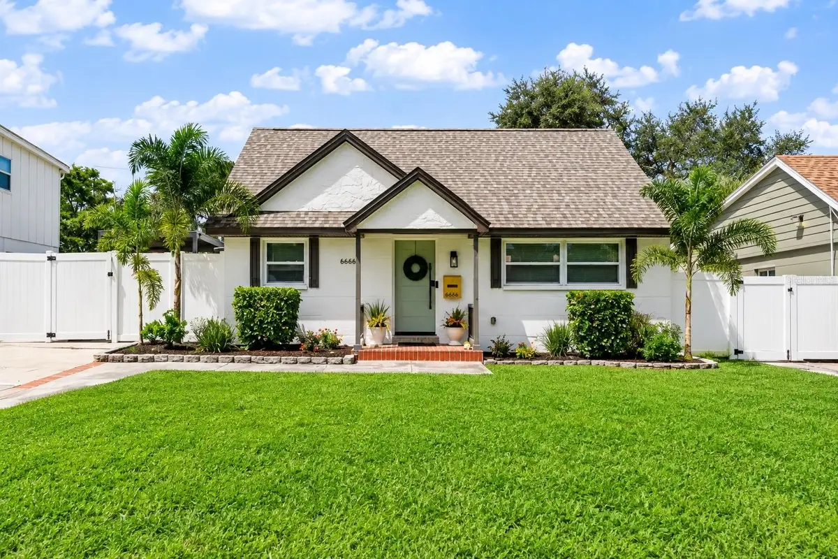 6660 27th Way N, Saint Petersburg, FL 33702 - #1