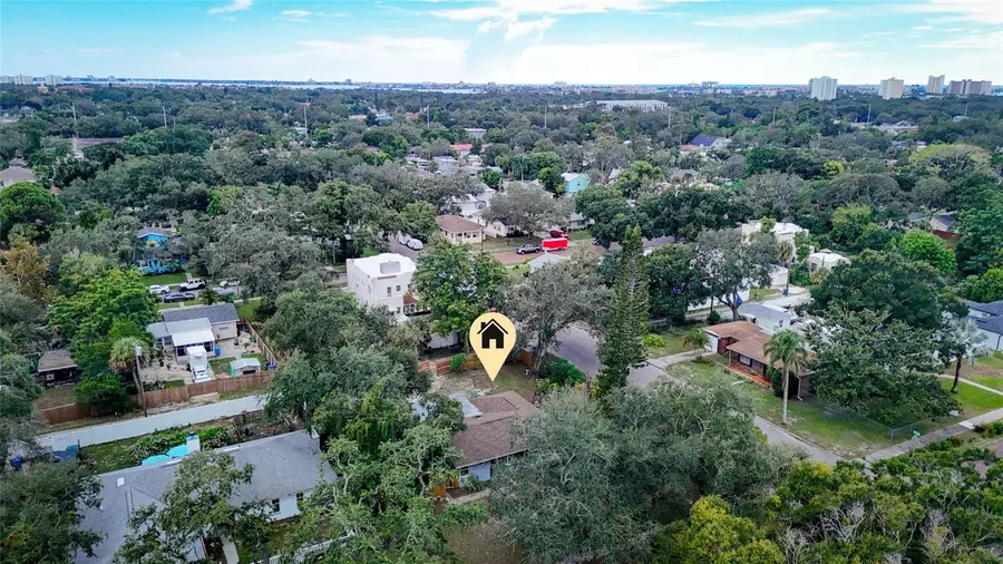 6190 2nd Avenue S, Saint Petersburg, FL 33707 - #2