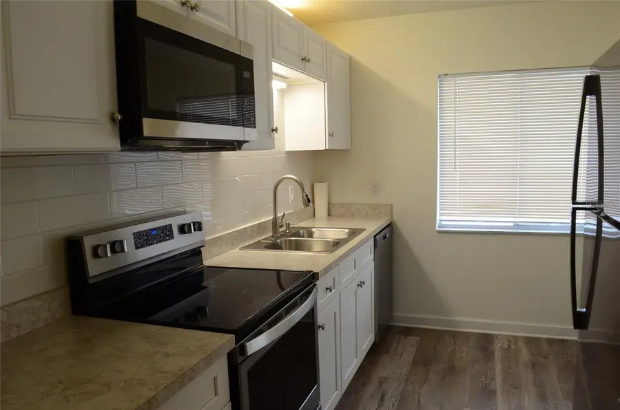 4435 1st Street Ne #111, Saint Petersburg, FL 33703 - #2